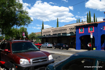 TUCSON'S 4TH  AVE.