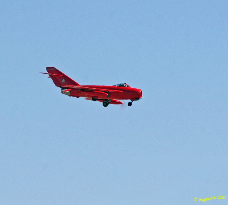 Red Bull Mig 17