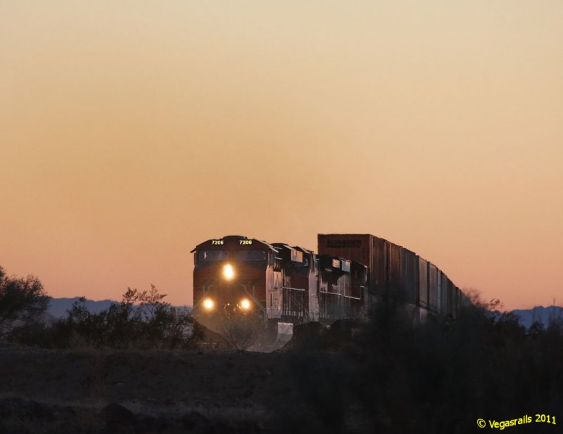 BNSF 7206 approaching Danby