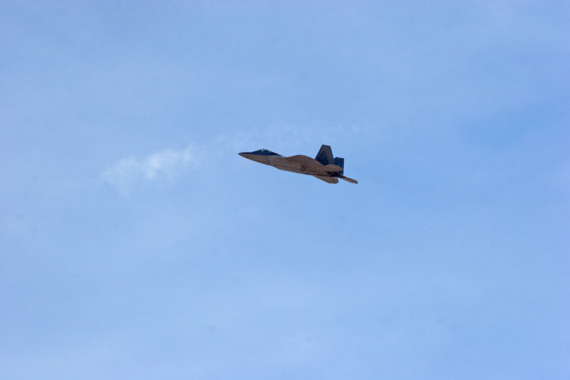 Climbing F 22.