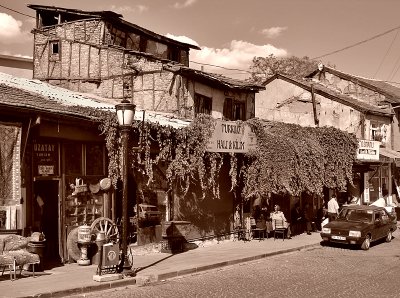 Saturday Afternoon at the Teahouse (B&W Challenge)