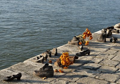 'Shoes on the Danube Promenade' memorial