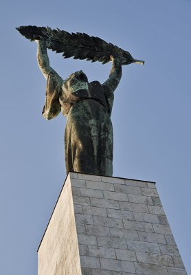 Liberty Statue, Gellrt Hill