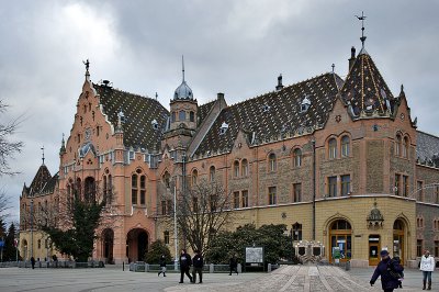 Kecskemét's Amazing City Hall (Ödön Lechner)