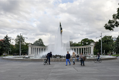 Heroes' Monument of the Red Army (Schwarzenbergplatz)