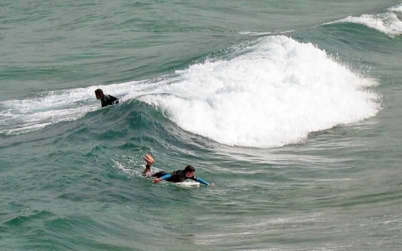 Surfers 1.jpg