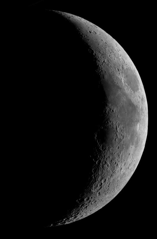 4.7 day-old Moon Large