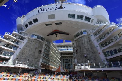 Back of the Oasis of the Seas