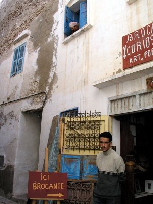 114 Essaouira - Street scene.JPG