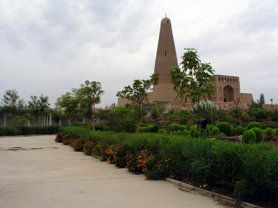 Turfan - view of mosque from gardens