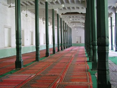 Beautiful, serene Idkha Mosque