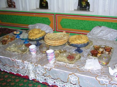 Koziquiyabixi home - a hospitable display of treats