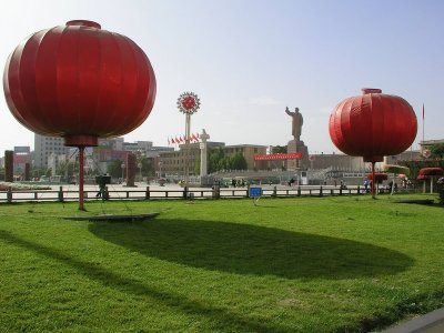 Kashgar  public square - that's Chairman Mao waving