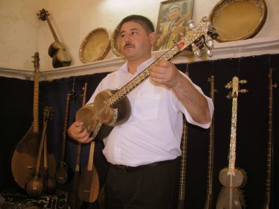 Samarkand - Famous musician & instrument maker