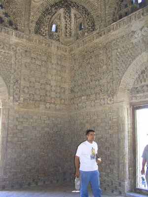 Bukara - the exquisite 10th Century Sumani Masoleum - interior