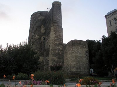Baku - ruins of historic tower