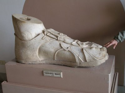 BIG foot, Bardo Museum