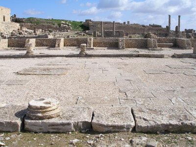 Dougga - Forum, with shops in background