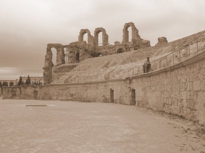 El Djem - Roman amphitheatre - interior (sepia)