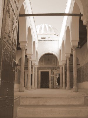 Kairouan - small mosque hallway to courtyard (sepia)