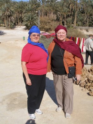At Mides, another mountain oasis, a stone's throw from the Algerian border, Judith & Louise go native