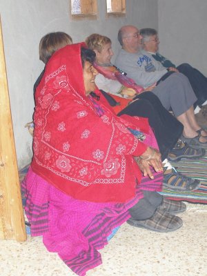 Grandmother & OAT group, Bedouin wedding demo