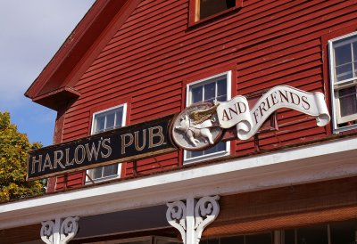 Harlow's Pub