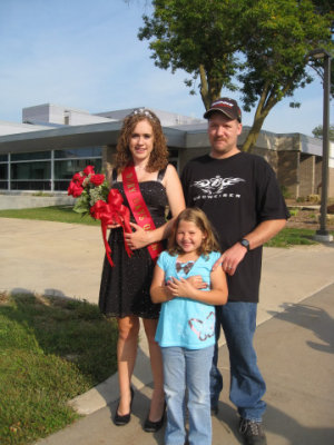 Dairy Days Queen Ashley with brother and niece