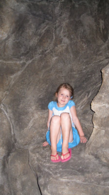 In the cave behind the voyageur