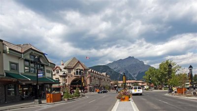  Downtown Banff