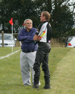 Gary- it's Good to see a Man confident enough in his own sexuality to wear trousers like that to rugby