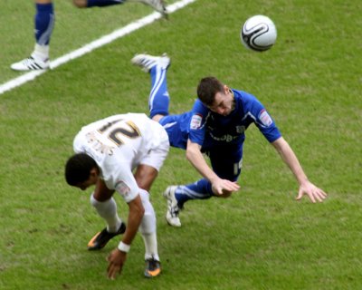 Sinclair Shows What He Thinks Of Cardiff's Latest Kit