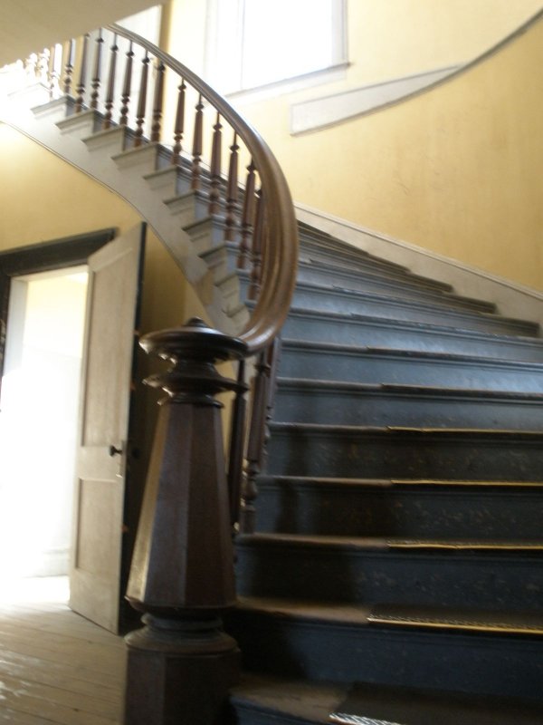 Curved staircase