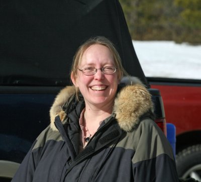 Becky Justus Helps Volunteer