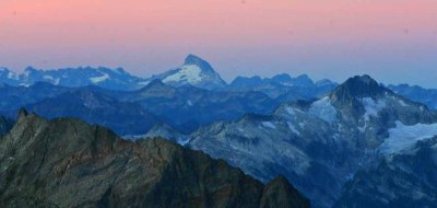 Morning  Alpenglow  Looking South From Sahale