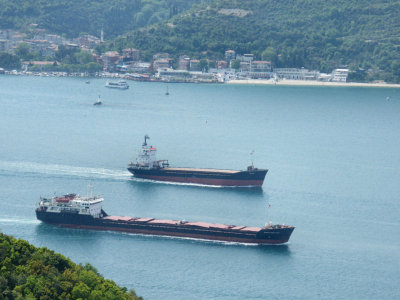 Ships viewed from Yoros Castle and towards Rumelikavagi