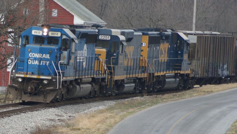 CSX 8812-curve.JPG