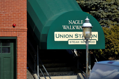 Street entrance to train station restaurants