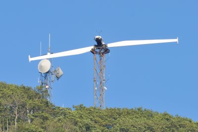 Wind Turbine Test - Sigma 70-300 @ 420mm.JPG