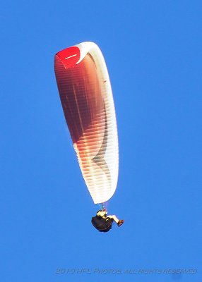 Wind Turbine Tst 20100718_097 Paraglider.JPG