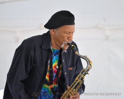 Charles Neville at Paradise Arts - 02.JPG