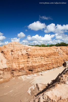 Vista do local de drenagem - escavao Bueiro