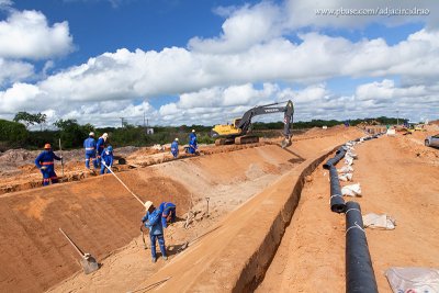 Escavação e regularização do Canal Principal