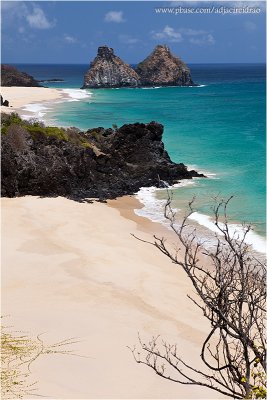 Praia do Americano e Dois Irmos