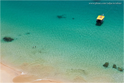 Mar da Praia do Sancho e Barco