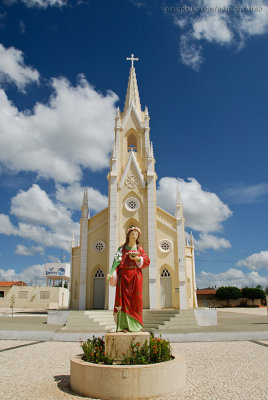 Santa Luzia e Igreja