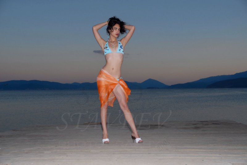 ELENA---BEAUTIFUL-001.jpg
