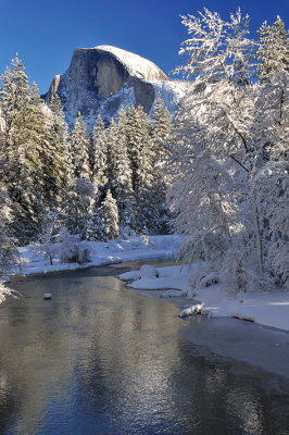 CA - Yosemite NP - HalfDome Merced River