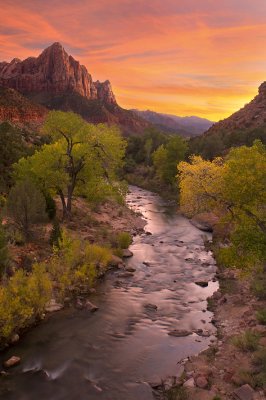 UT - Zion NP - Watchman Over Virgin River