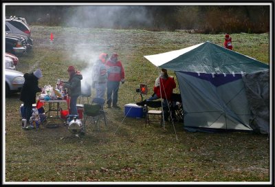 More tailgaters by the Olentangy River